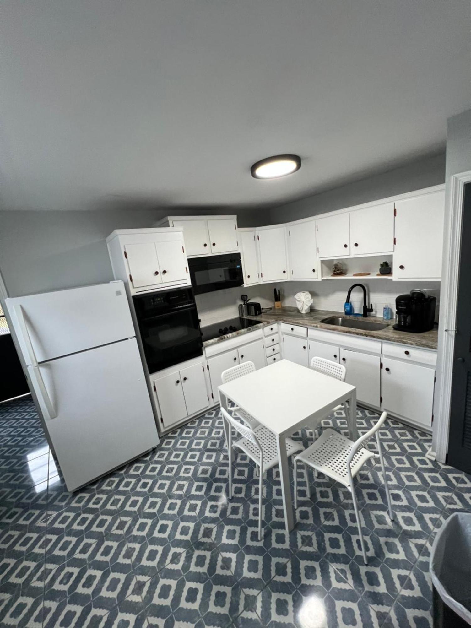 Fantastic 3Br Close To Botanical Gardens And Airport Норфолк Екстериор снимка